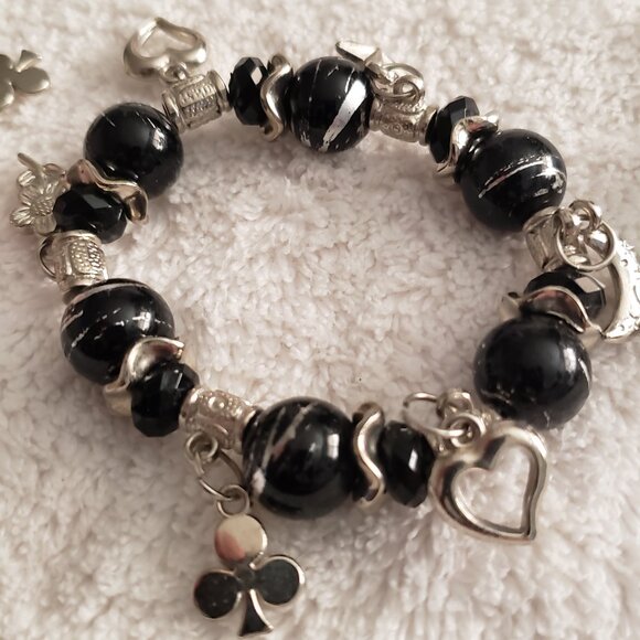 Set of four Bead Bracelets with Charms Pink Black Clear Grey - Picture 8 of 9